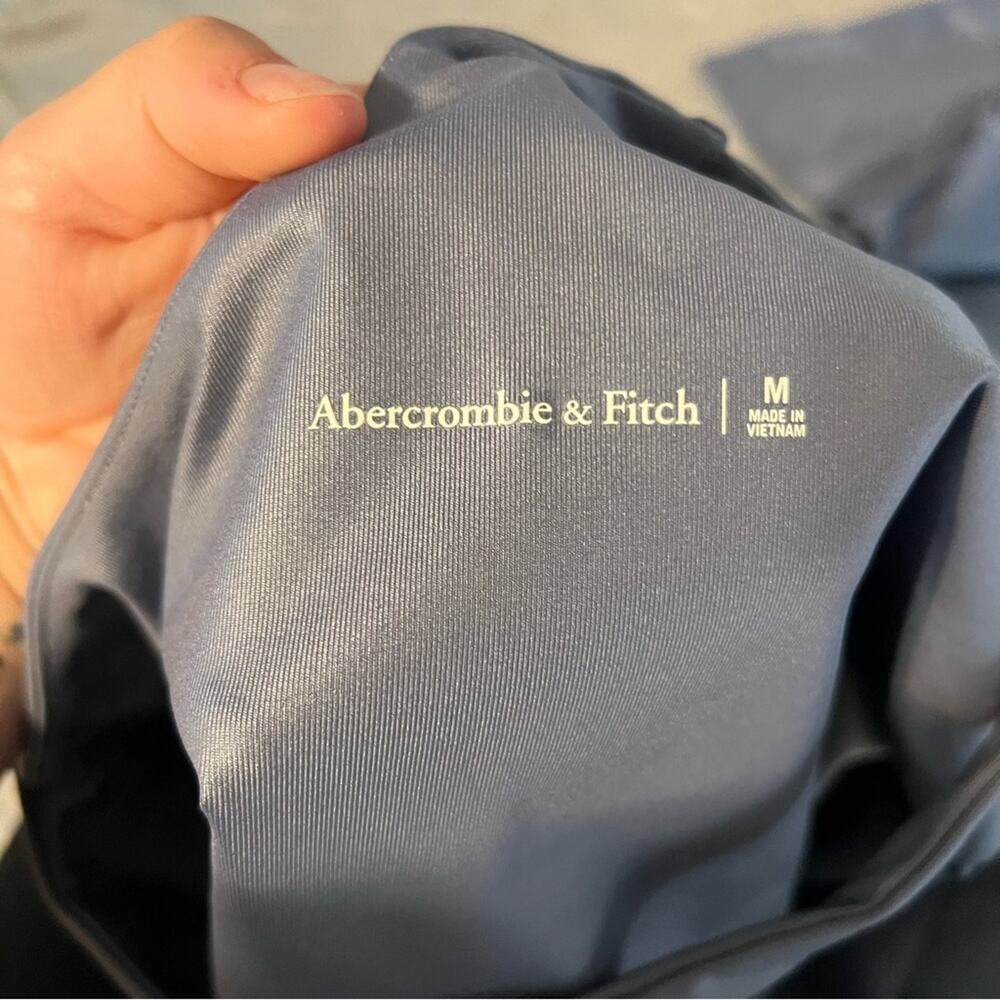 Abercrombie & Fitch Metallic Crop Top and Bike Shorts Set Athleisure Size Medium - Picture 8 of 9